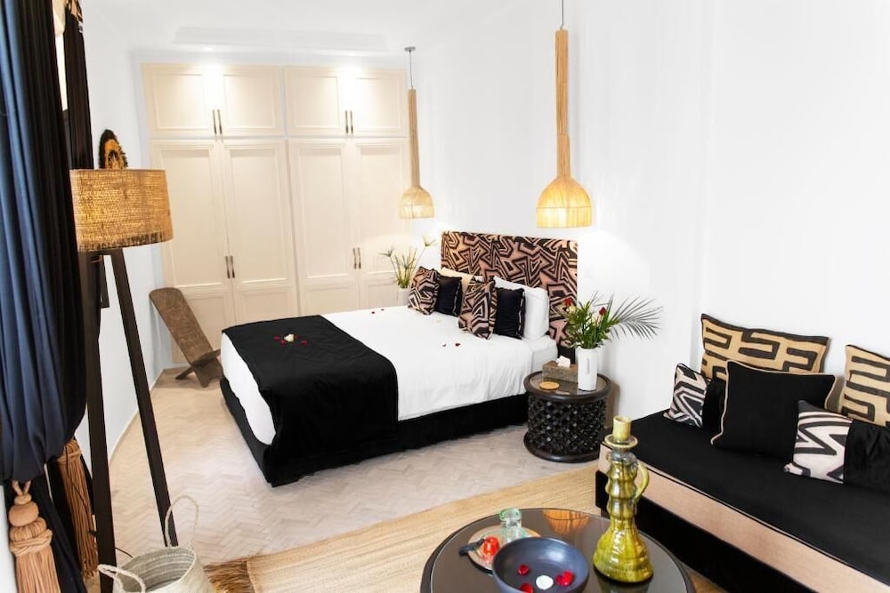 RIAD AL RIMAL 32/50