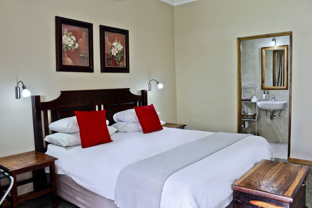 17 On Bird Guest House 8/50