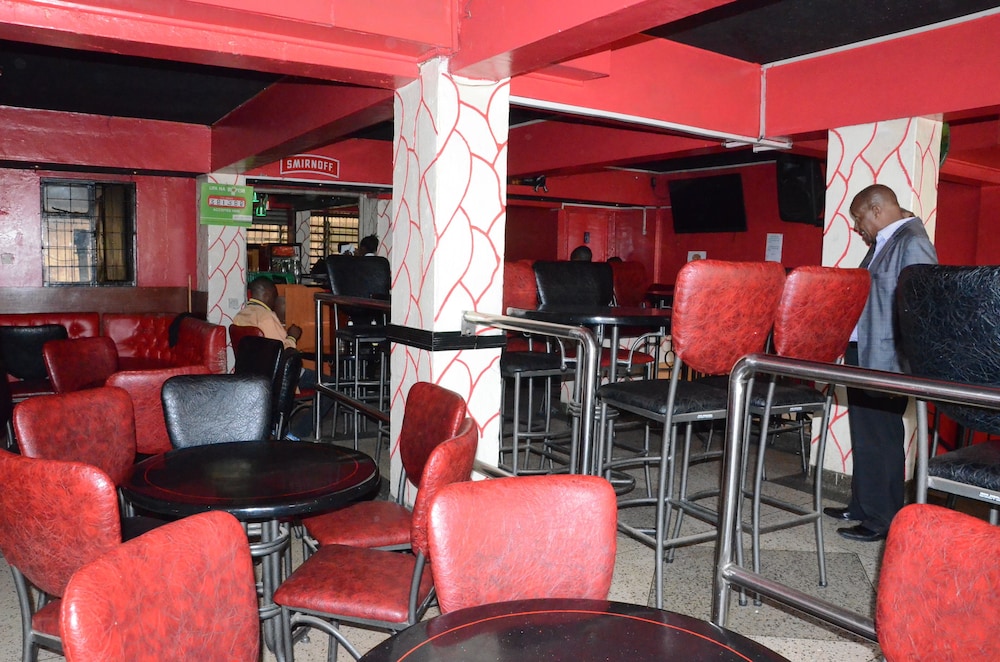 Nyam Hotel 23/26