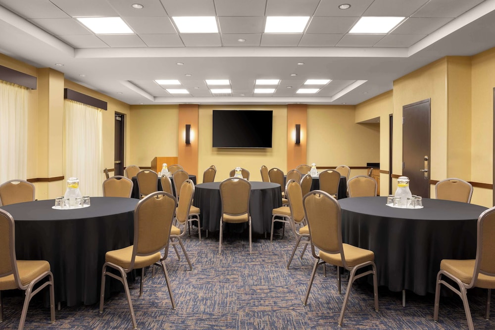 Hyatt Place Memphis/Germantown 59/64