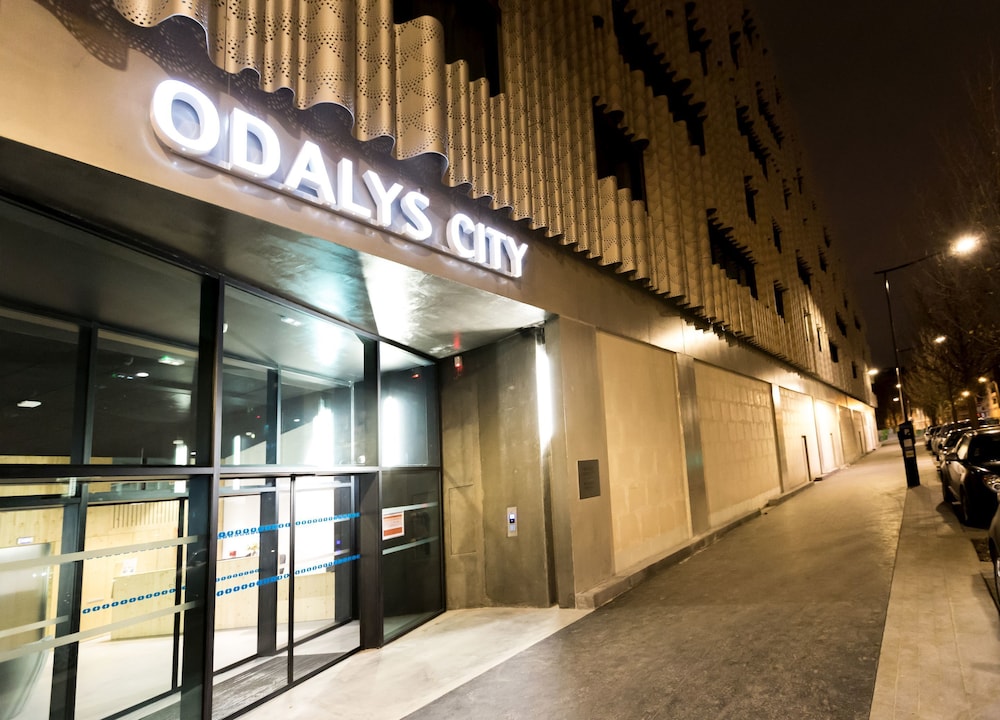 Aparthotel Odalys Paris Xvii in PARIS