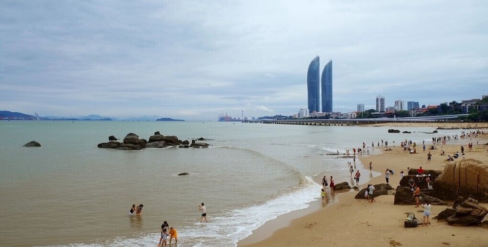 Mercure Xiamen On the Bund 51/58