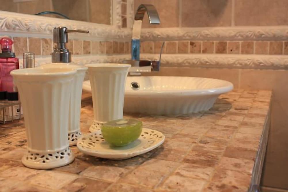 Belurana Collection River Manor 17/50