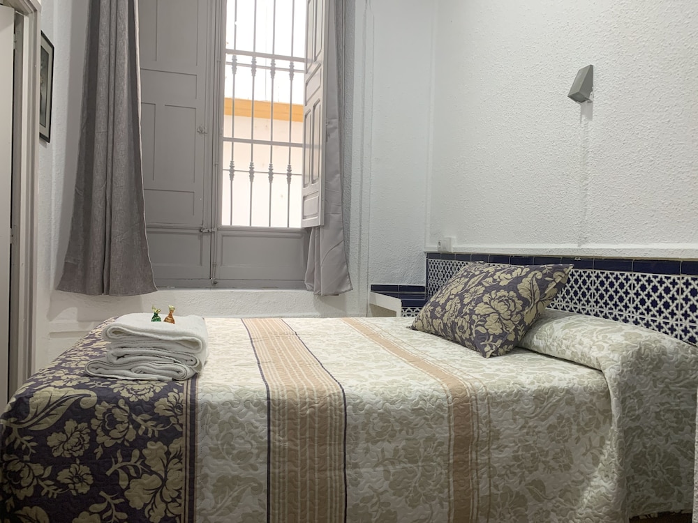 Hostal Alcobia 8/33