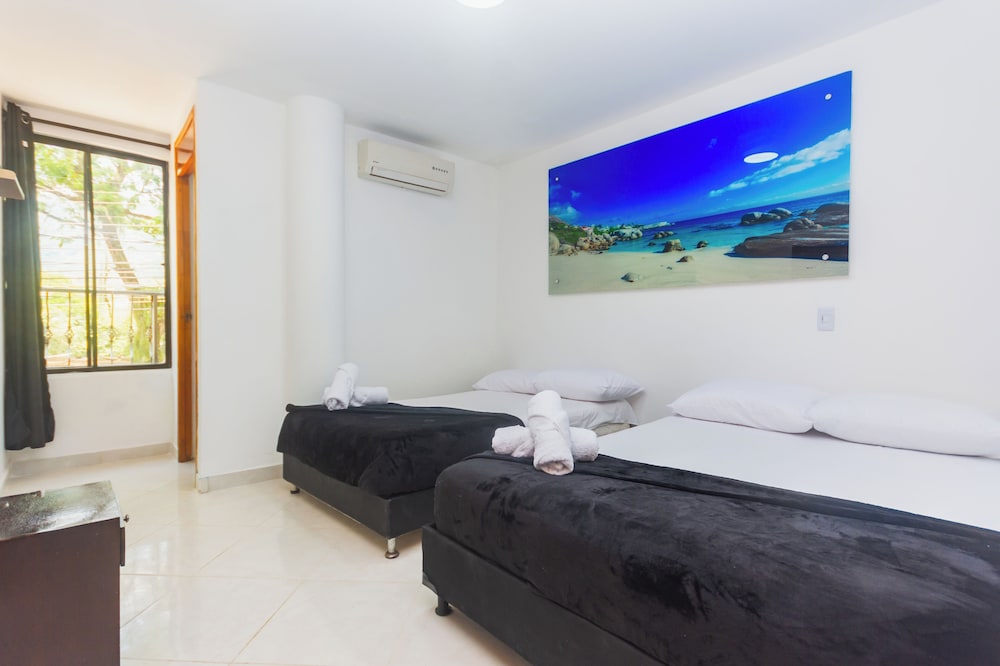 HOTEL TROPICAL SAN JERONIMO 10/27