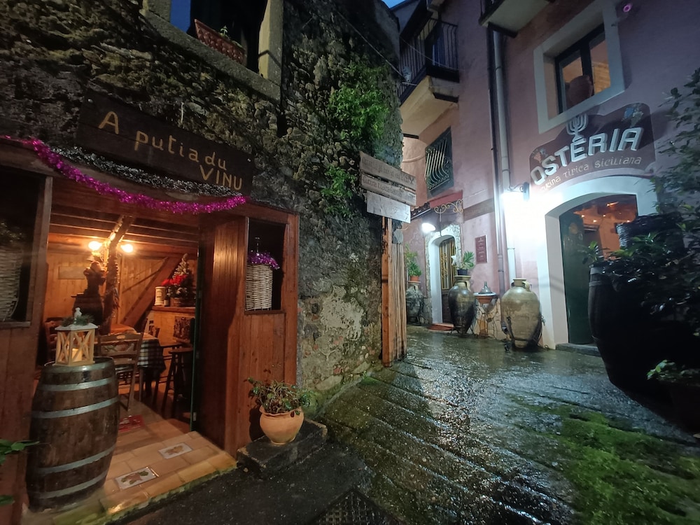 ALBERGO DIFFUSO BORGO SANTA CATERINA 6/68