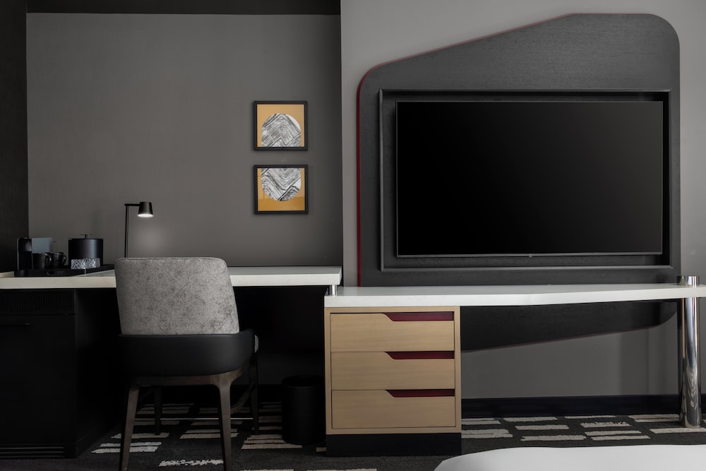 Signia By Hilton Indianapolis 30/37