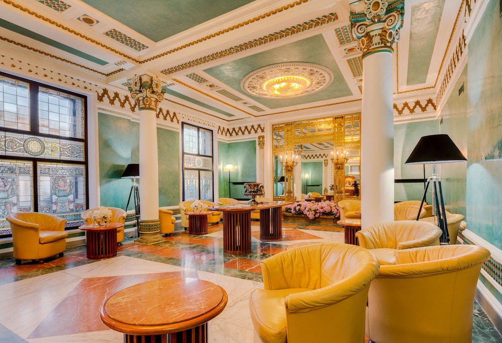 Roma Hotel 79/89