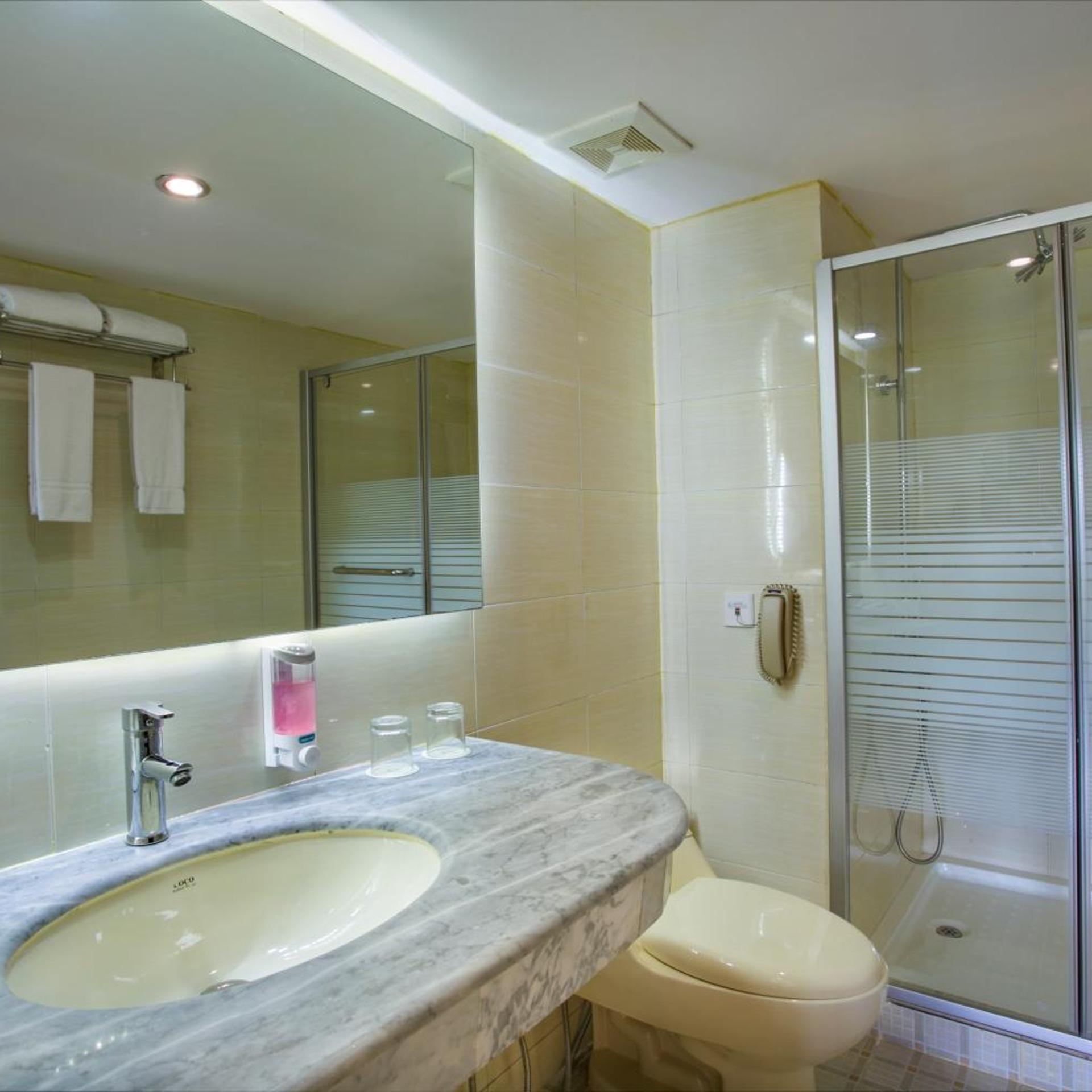 Royal Tulip Sea Pearl Beach Resort & Spa 59/64