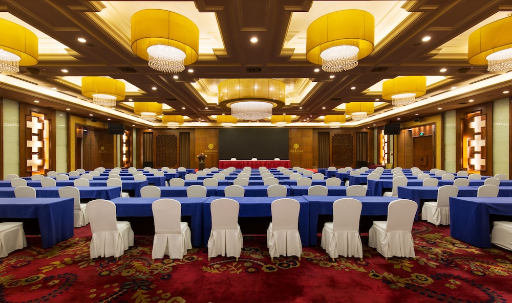 Changsha Xiaoxiang Huatian Hotel 49/54
