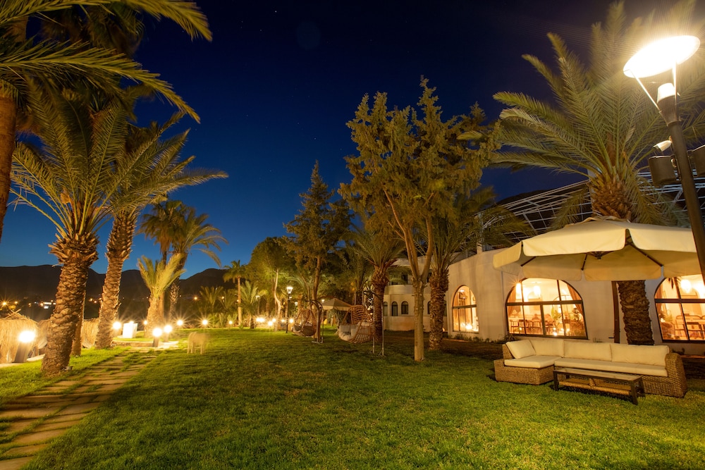 Elysium Garden Hotel 14/19