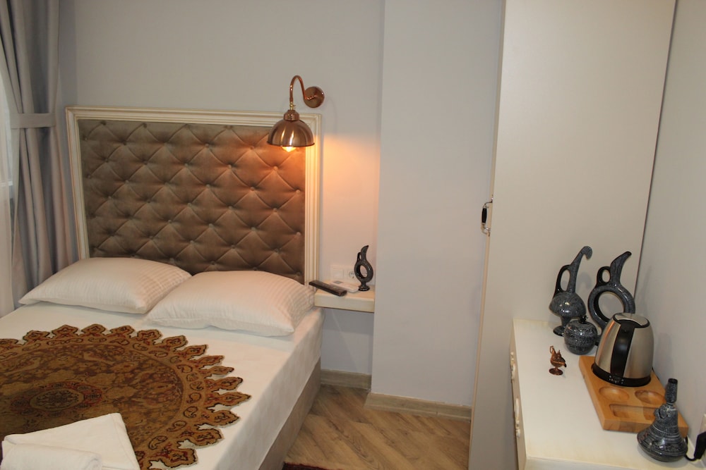 Good Night Hotel Istanbul 9/57