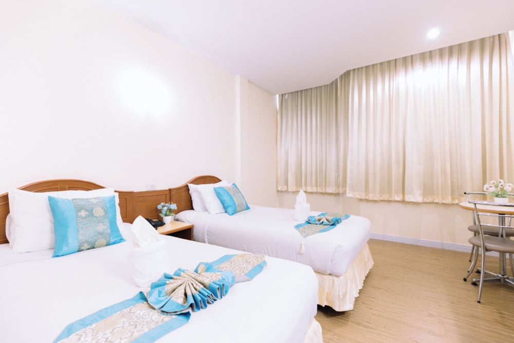 Chumphon Gardens Hotel 26/64