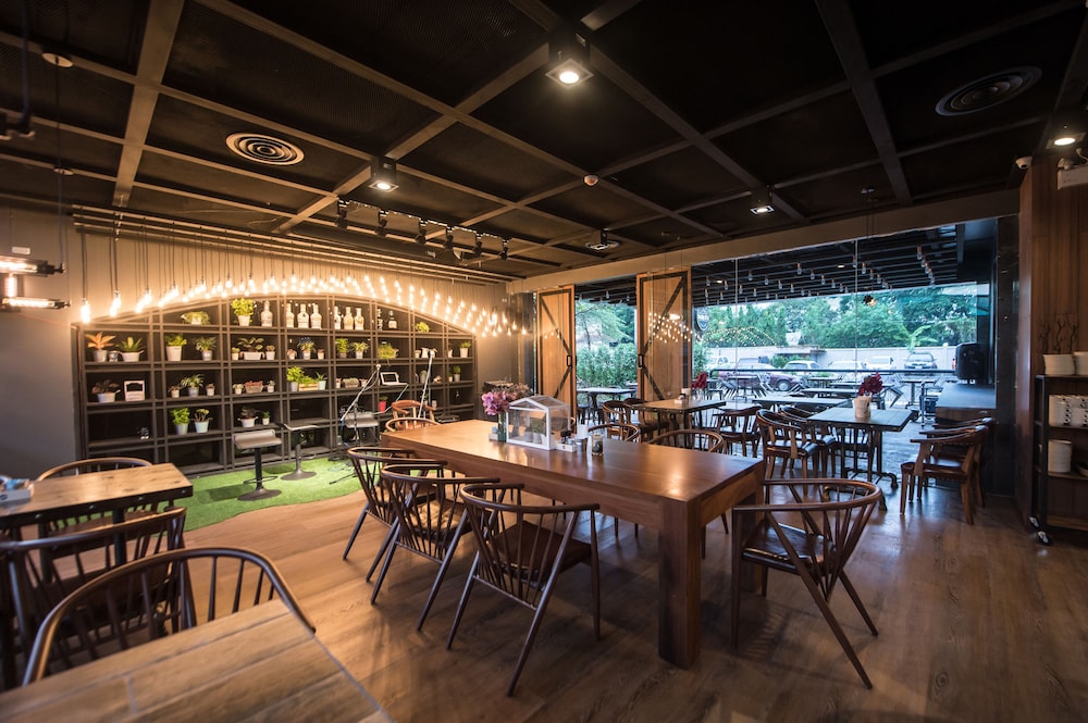 Onyx Hotel Bangkok 59/63
