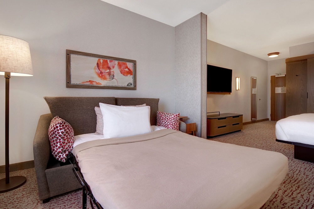 Fairfield Inn & Suites Lancaster Palmdale 7/34