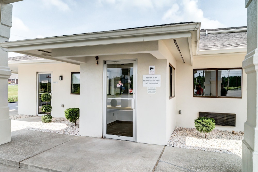 Motel6 Berea, KY in BEREA - KY
