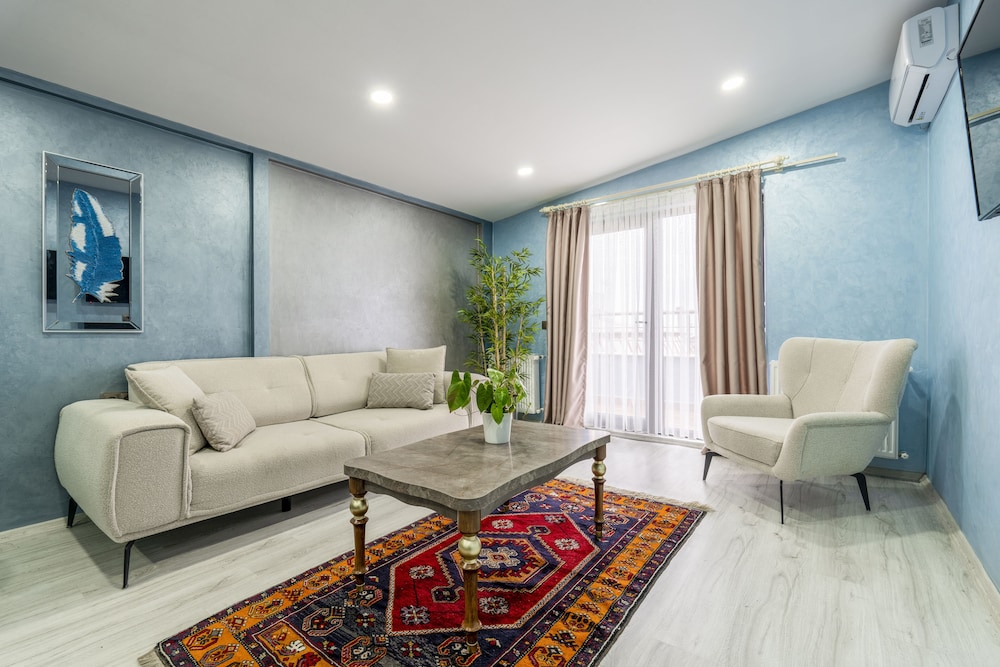 Monezza Hotel 30/50