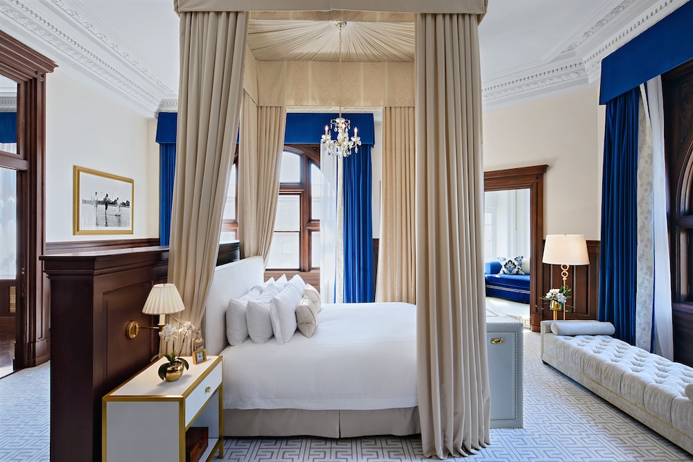 Waldorf Astoria Washington DC 26/99