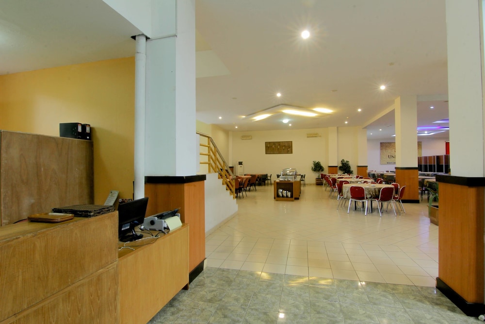 University Hotel 14/47