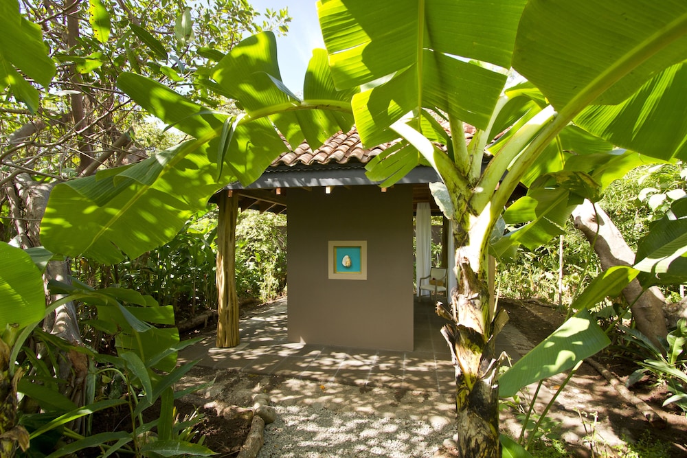 Cala Luna Boutique Hotel and Villas 4/86