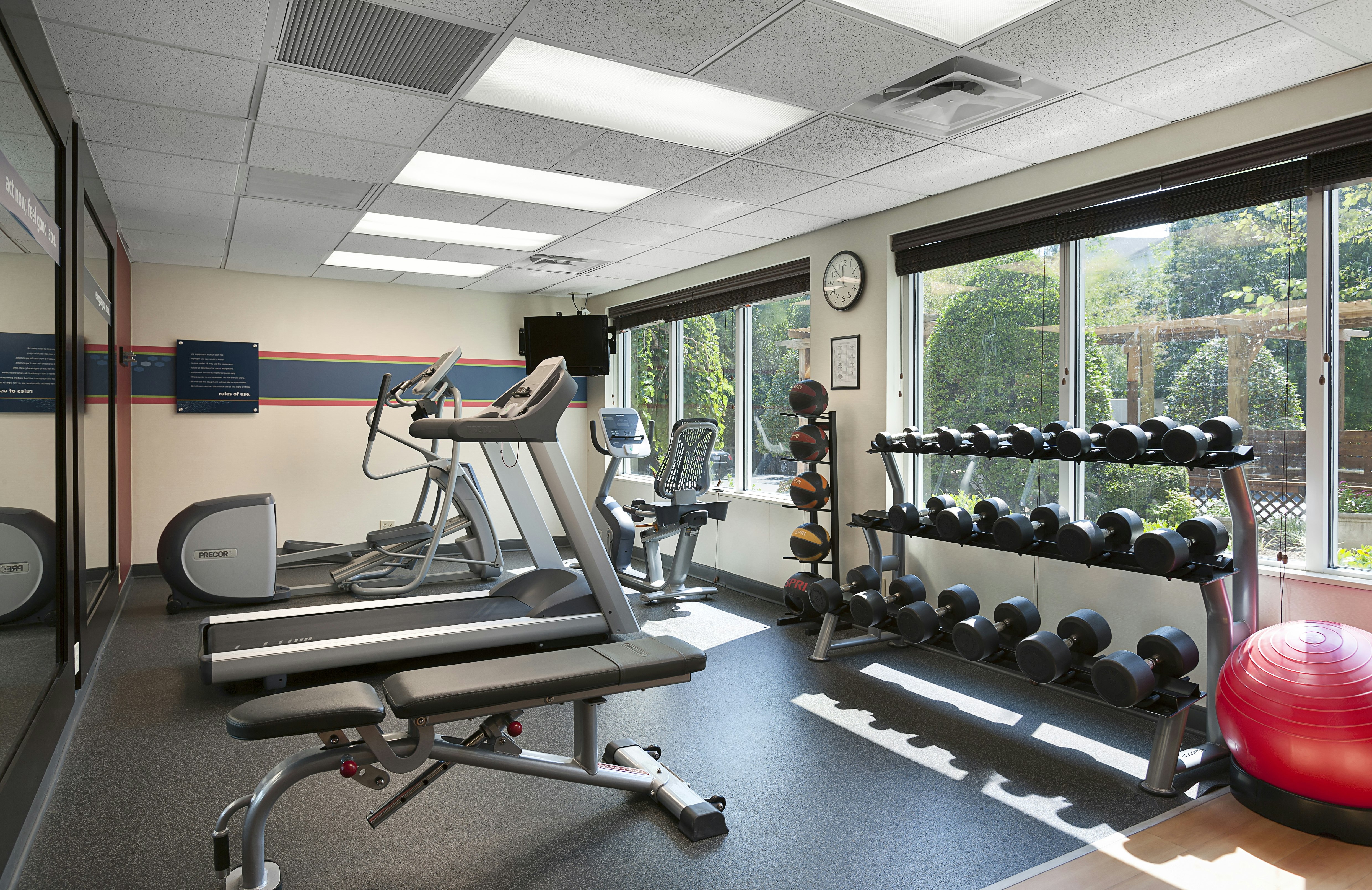 Hampton Inn Suites Charlotte Pineville 28/51