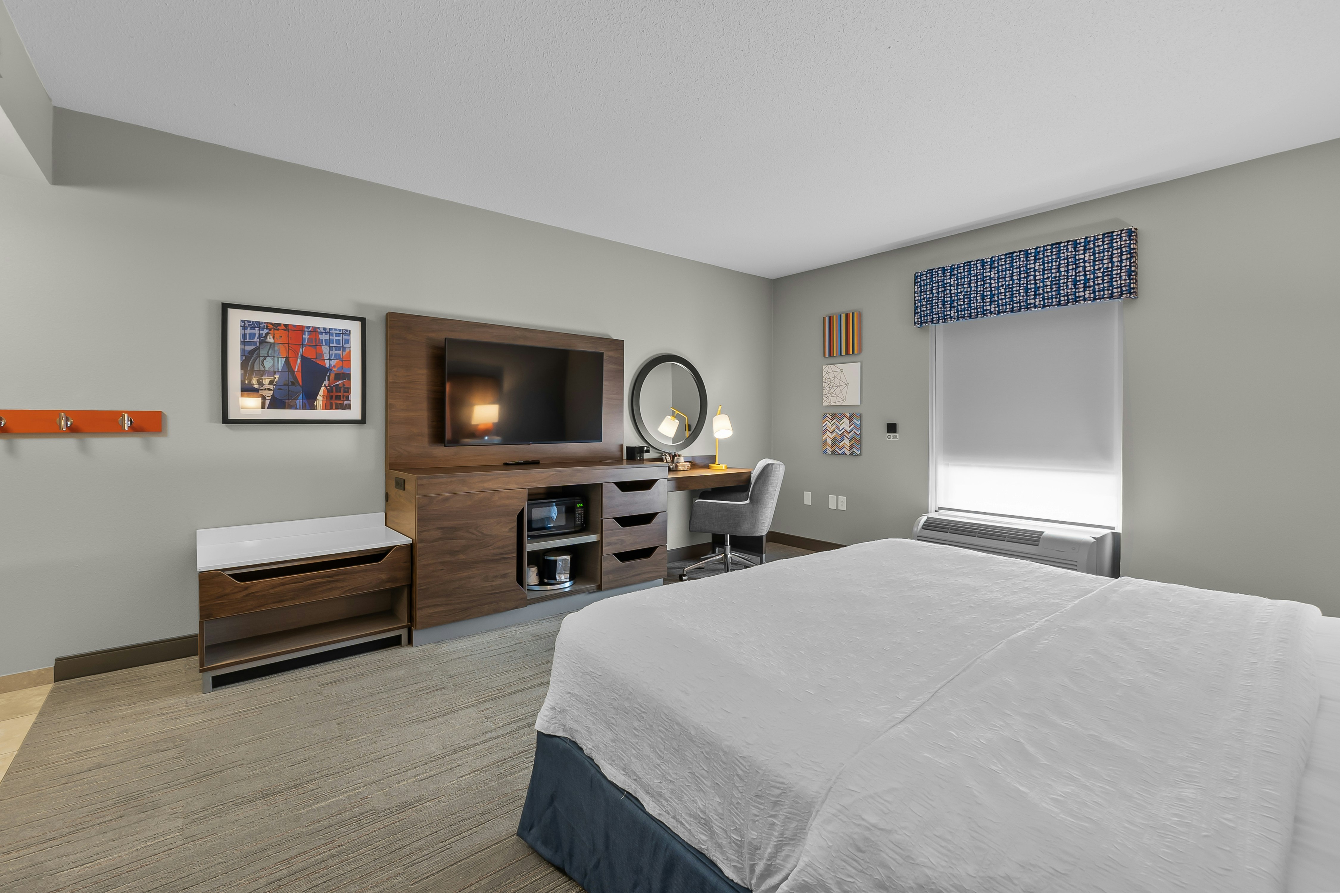 ROOM, KING BED, ACCESSIBLE