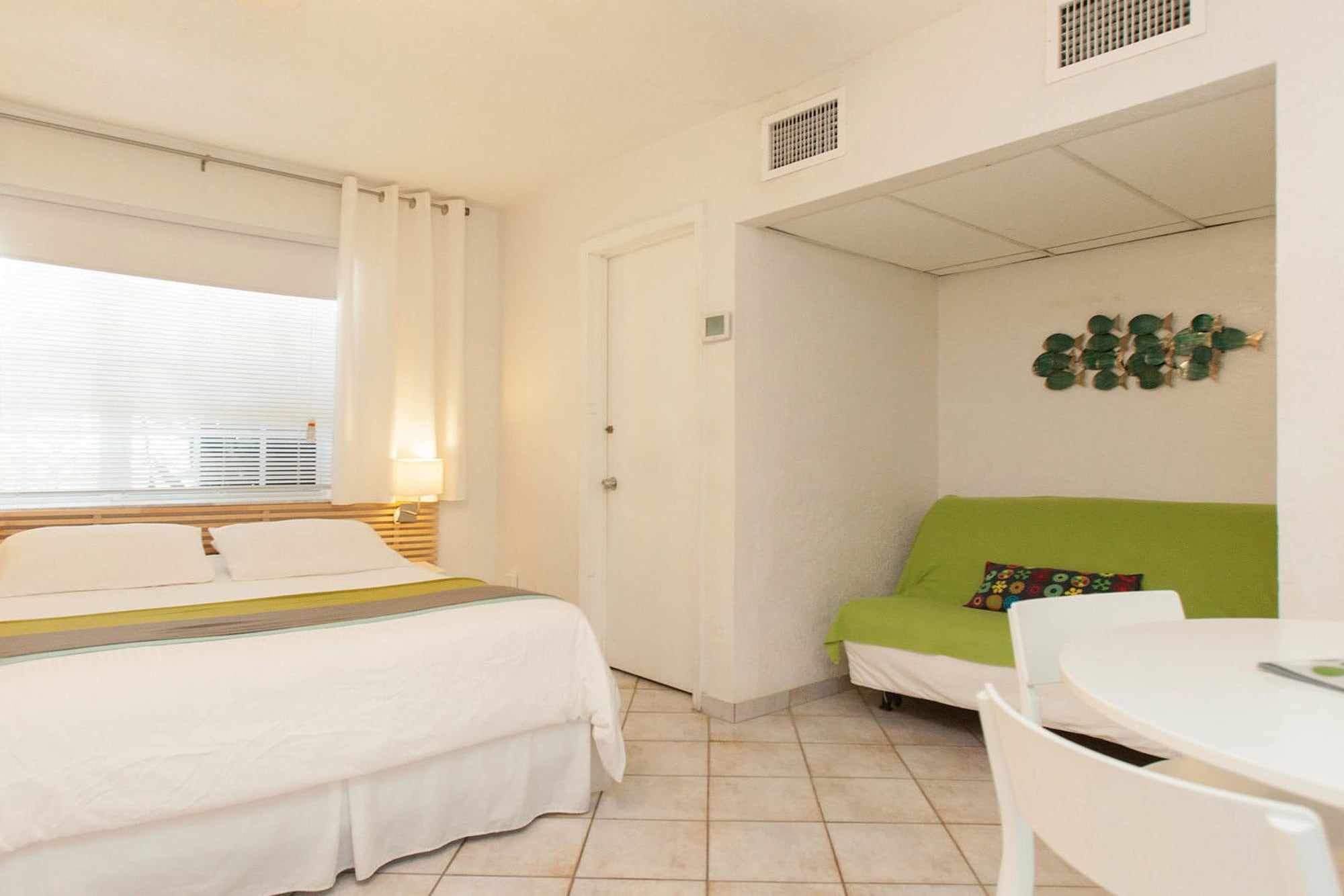 1 BEDROOM, CONNECTING, FAMILY, APARTMENT