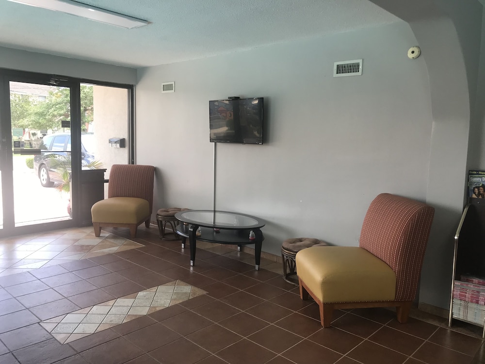 Alamar Resort Inn 30/38