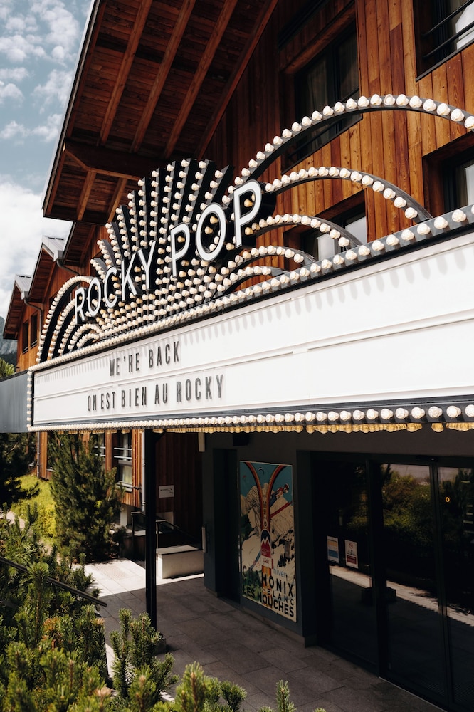 Rockypop Hotel 6/50