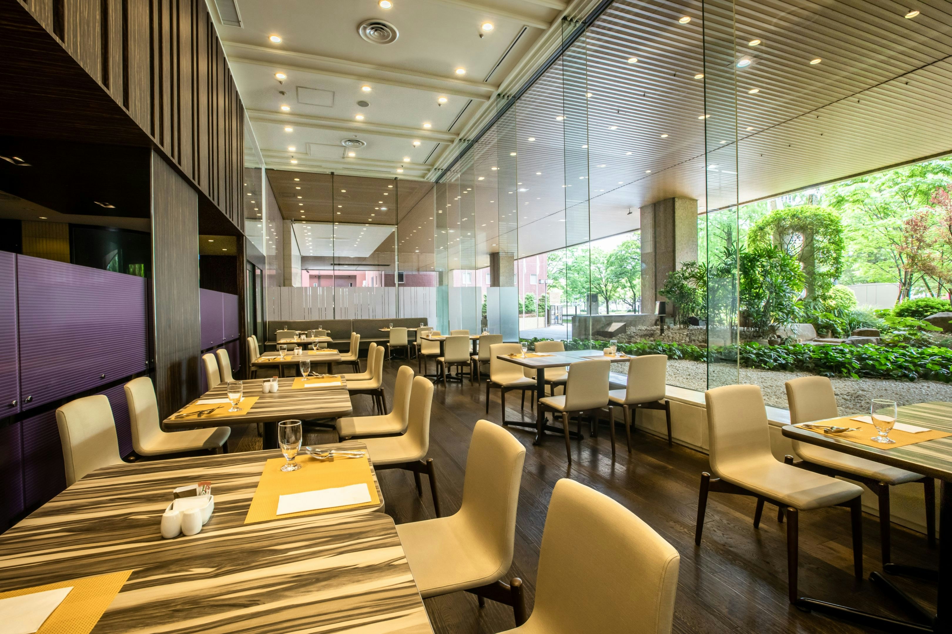 Ana Crowne Plaza Hotel Hiroshima 60/76