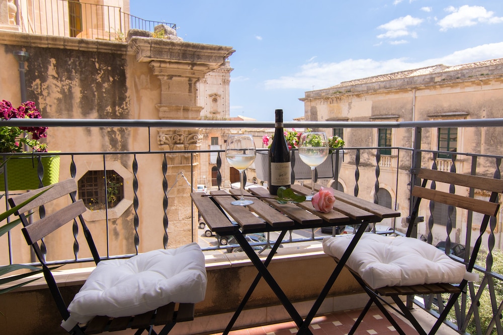Maison Ortigia 26/50