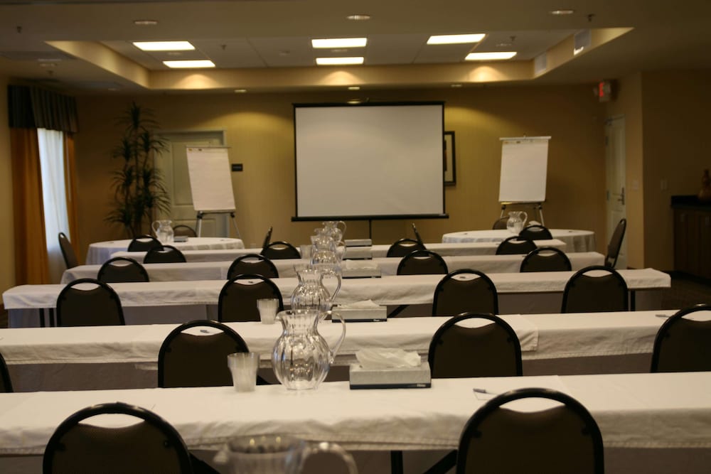 Hampton Inn Denver Northeast Brighton 41/46