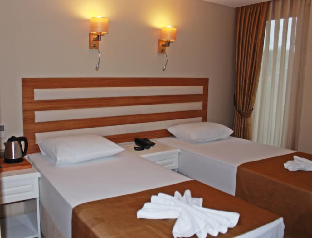 Feza Otel 47/64