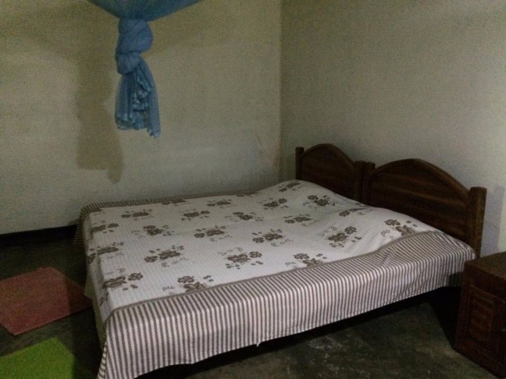 BASIC, SINGLE, DOUBLE BED