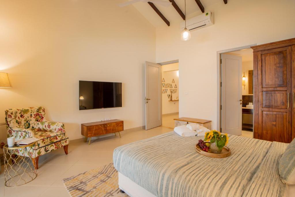 Elivaas Celest - 4 BHK Villa with private pool, Arpora 21/59
