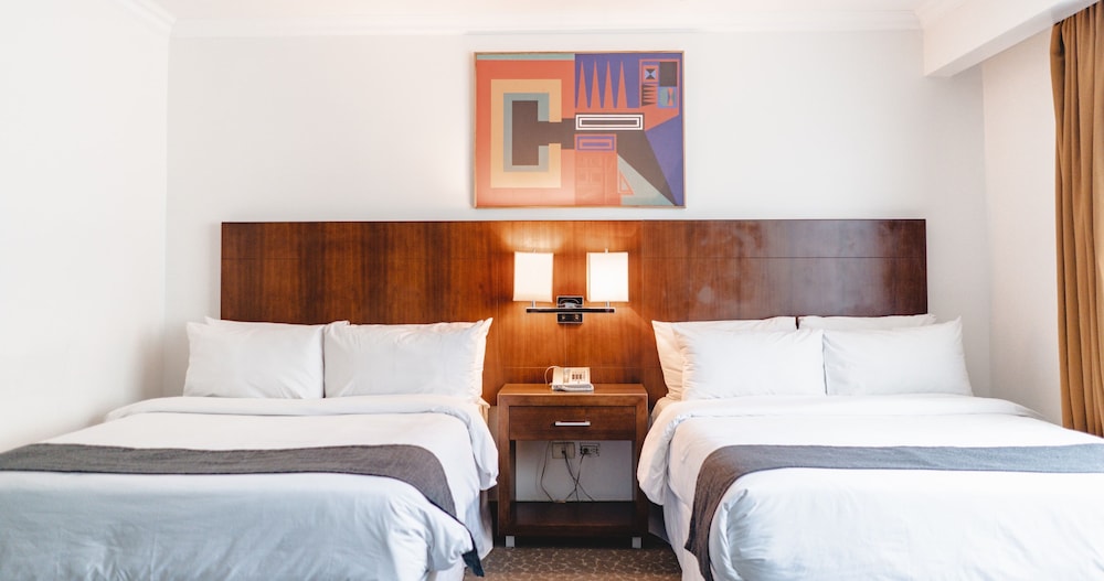 SUPERIOR, 2 DOUBLE BEDS