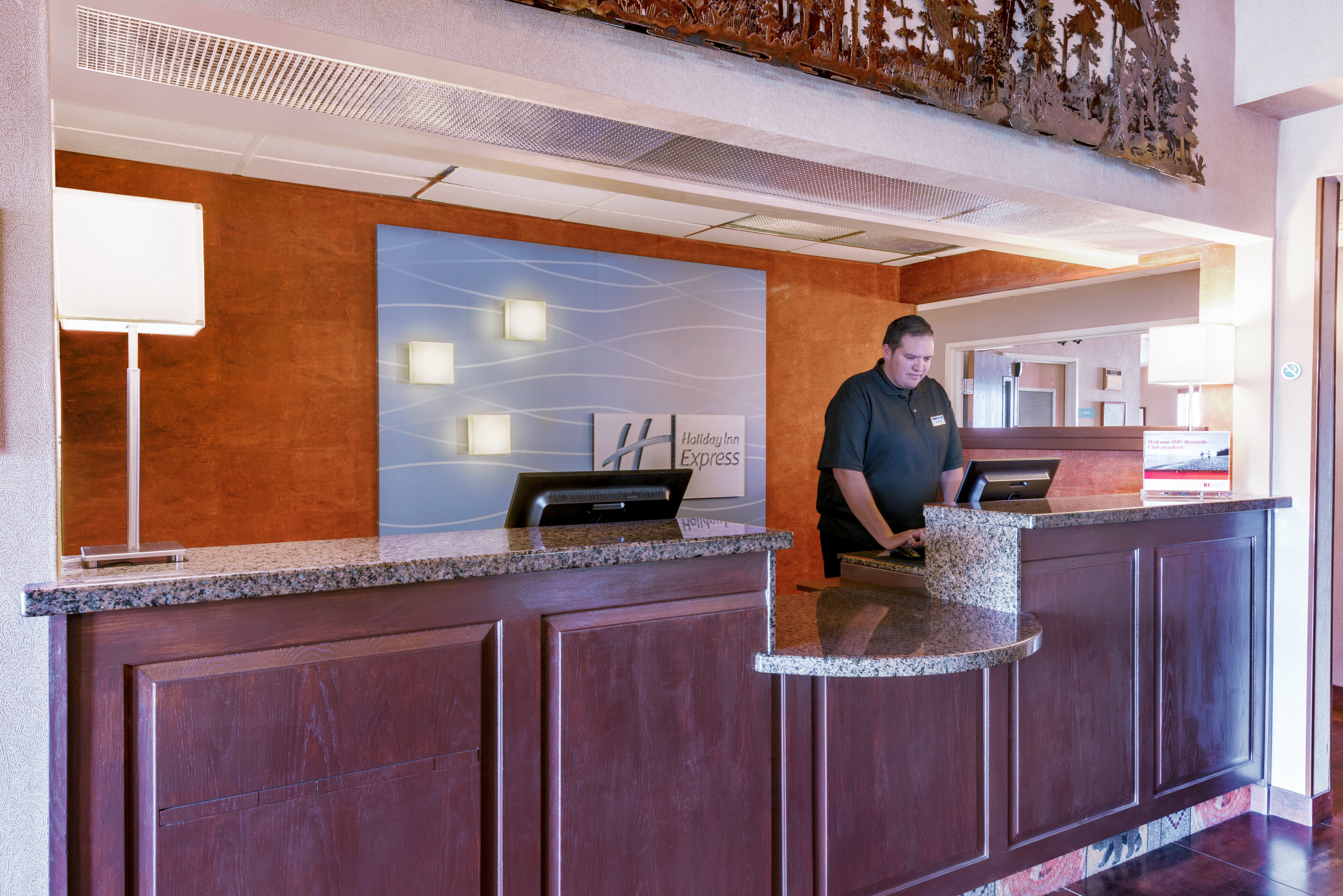 Holiday Inn Express Hotel Suites Raton 3/40