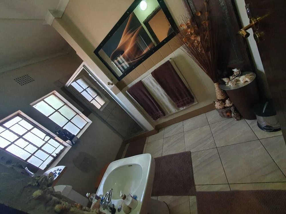 Breena Bnb Guest House 45/50