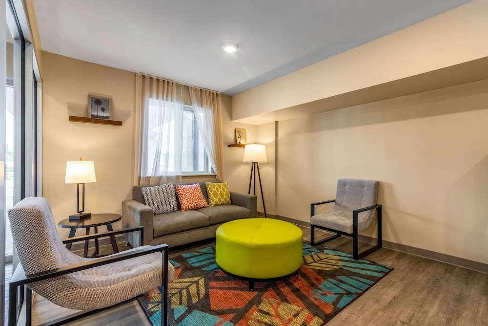WoodSpring Suites Naples West 34/50