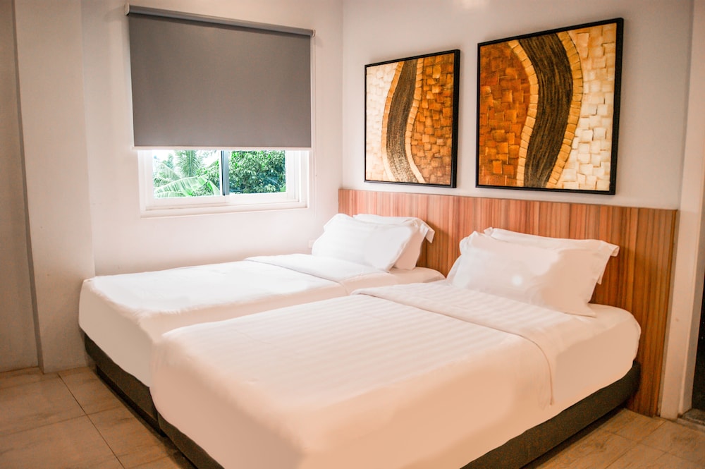Z Pad, Twin Beds