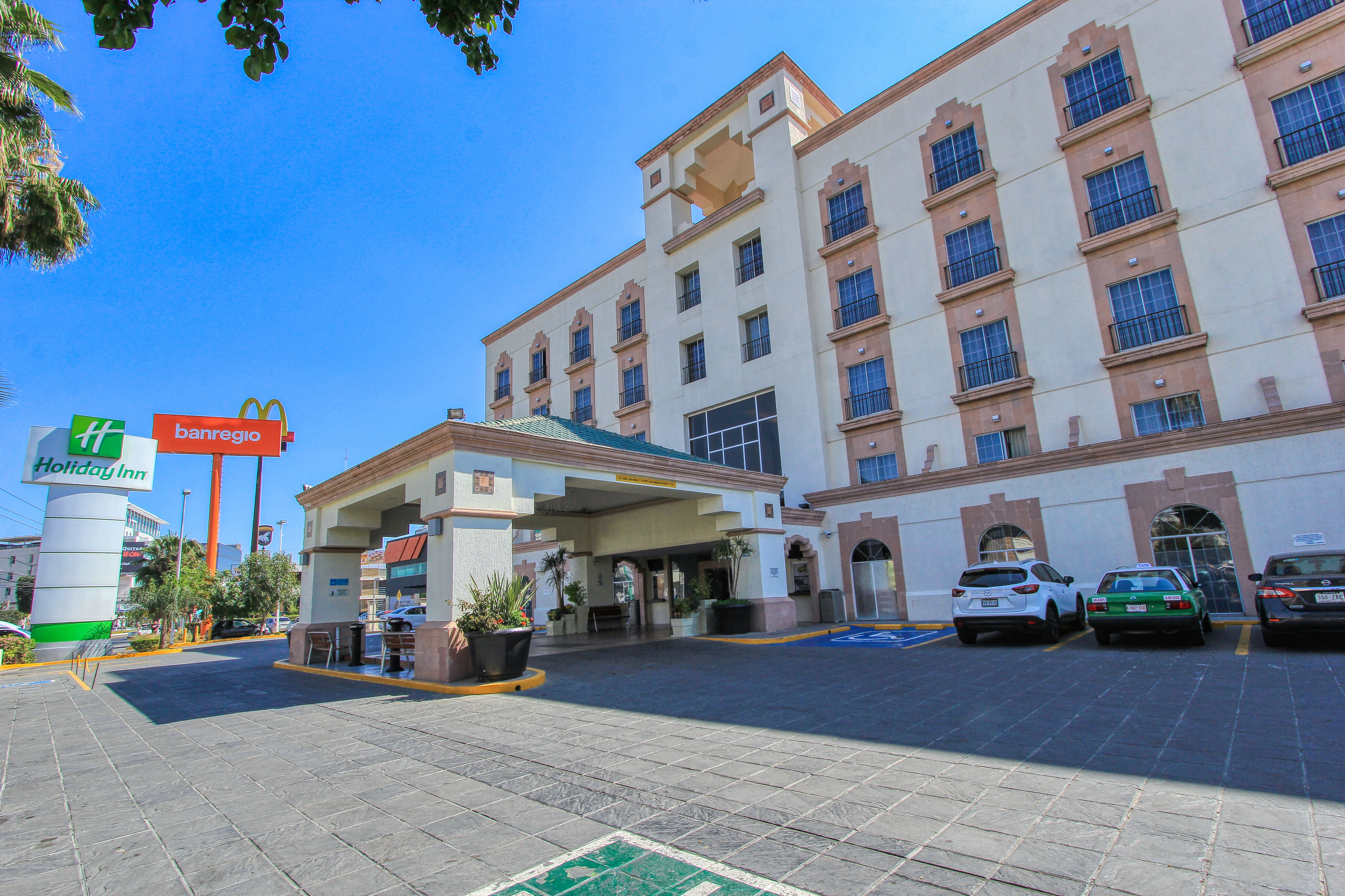 Holiday Inn Leon 44/50