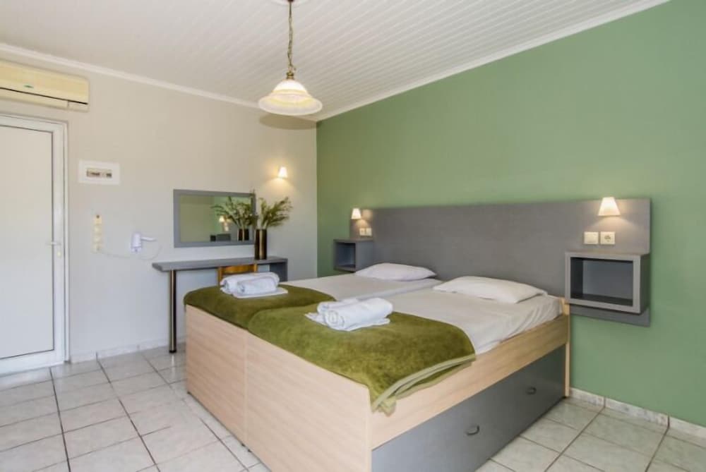 STANDARD, DOUBLE OR TWIN BED, ANNEX