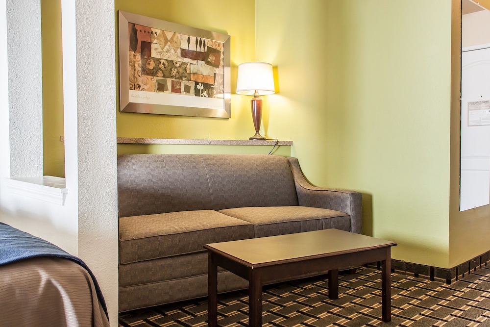 Comfort Inn & Suites Elk City South 31/37