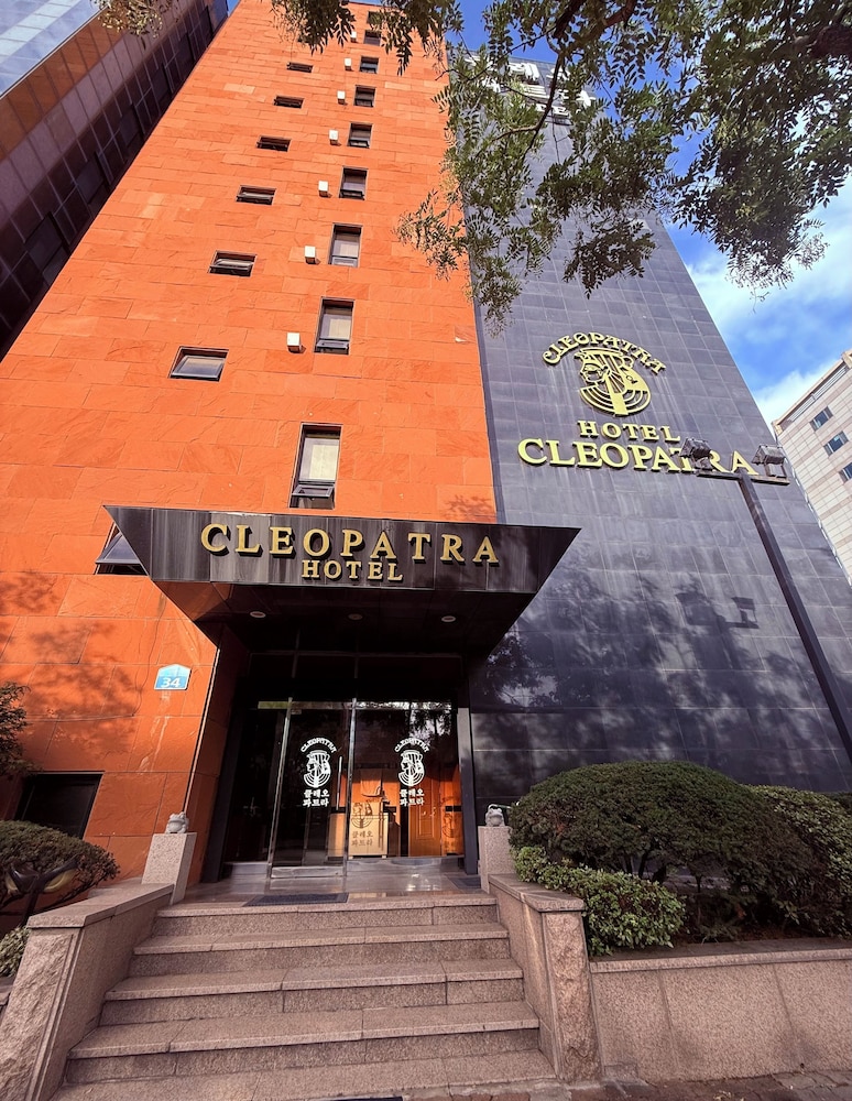 Cleopatra Hotel 6/97