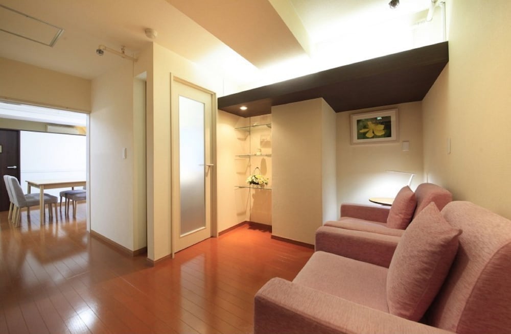 Shinjuku Urban Hotel 44/61