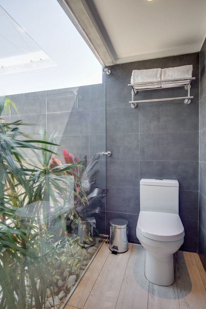 Ocean Z Boutique Hotel 49/50