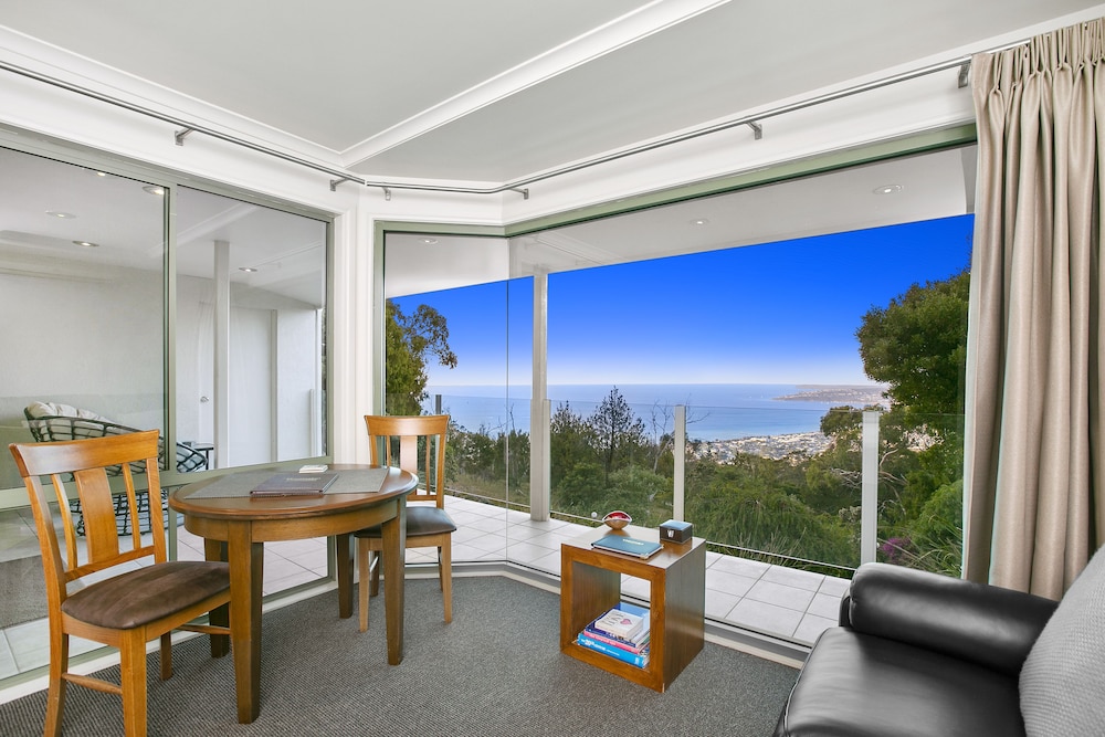 Arthurs Superb Views Luxury Retreat 16/43