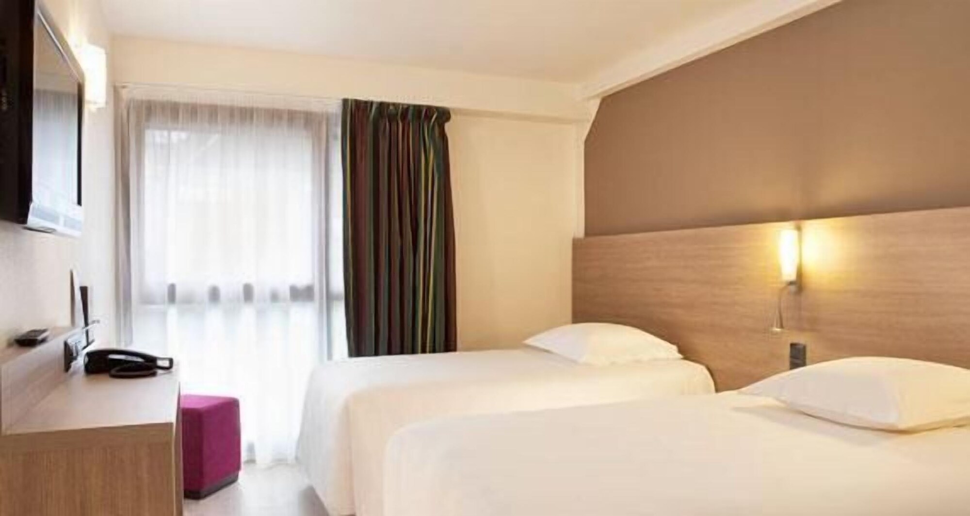 Room at Escale Oceania Vannes, VANNES