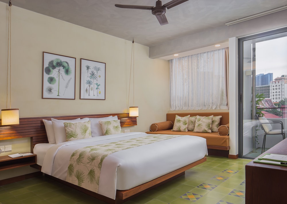 Penh House Hotel 31/74