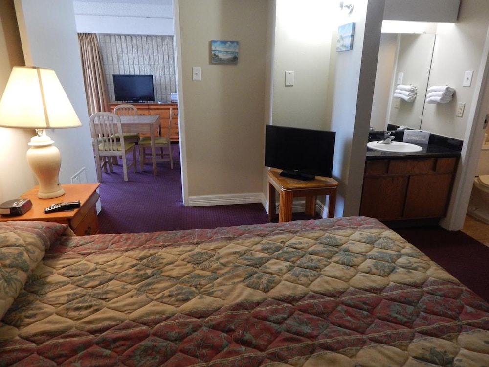 Padre South Hotel On The Beach 24/50
